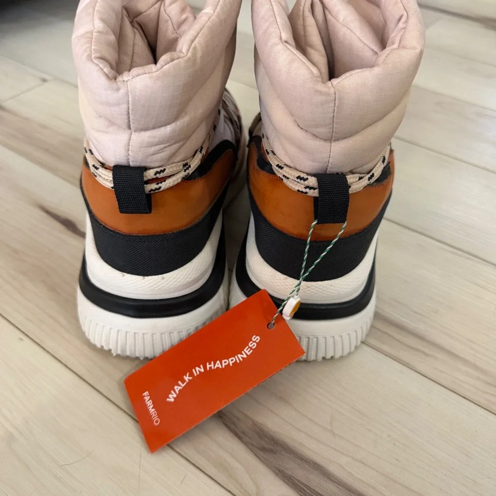 Farm Rio Off White Matelasse Puffy Snow Boots Women 7.5 Tan Black Platform  Boho